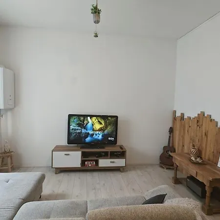 A 5mn De La Reserve Africaine, Charmante Maison De Village Avec Patio Hébergement de vacances *