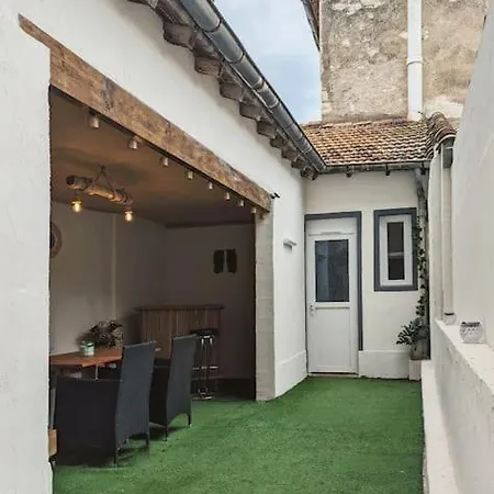 A 5mn De La Reserve Africaine, Charmante Maison De Village Avec Patio Hébergement de vacances