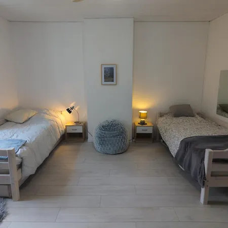 A 5mn De La Reserve Africaine, Charmante Maison De Village Avec Patio Tatil Evi