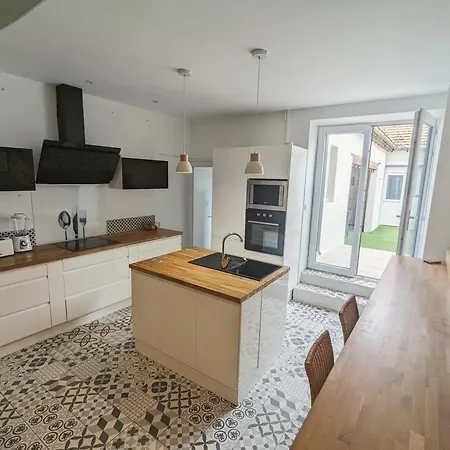 Tatil Evi A 5mn De La Reserve Africaine, Charmante Maison De Village Avec Patio *