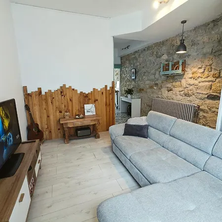 Tatil Evi A 5mn De La Reserve Africaine, Charmante Maison De Village Avec Patio Sigean