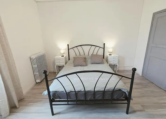 A 5mn De La Reserve Africaine, Charmante Maison De Village Avec Patio