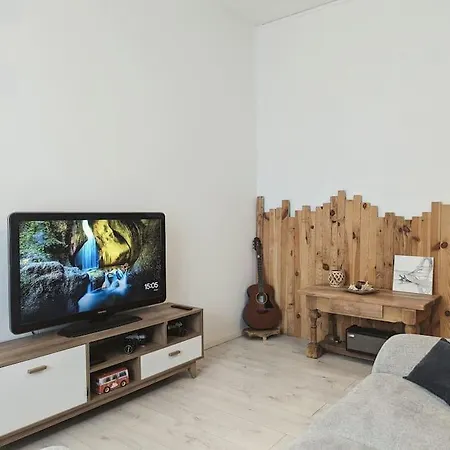 בית נופש A 5mn De La Reserve Africaine, Charmante Maison De Village Avec Patio סיג'אן