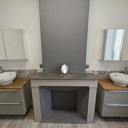 בית נופש A 5mn De La Reserve Africaine, Charmante Maison De Village Avec Patio סיג'אן