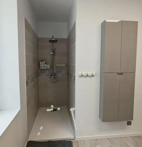 A 5mn De La Reserve Africaine, Charmante Maison De Village Avec Patio سيجيان
