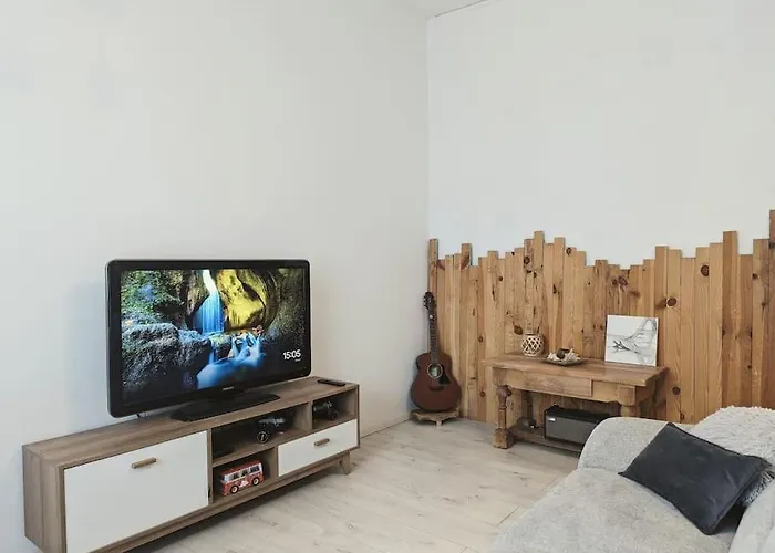 بيت للعطل A 5mn De La Reserve Africaine, Charmante Maison De Village Avec Patio سيجيان
