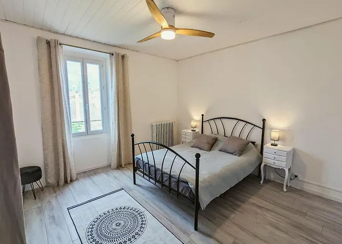 A 5mn De La Reserve Africaine, Charmante Maison De Village Avec Patio *